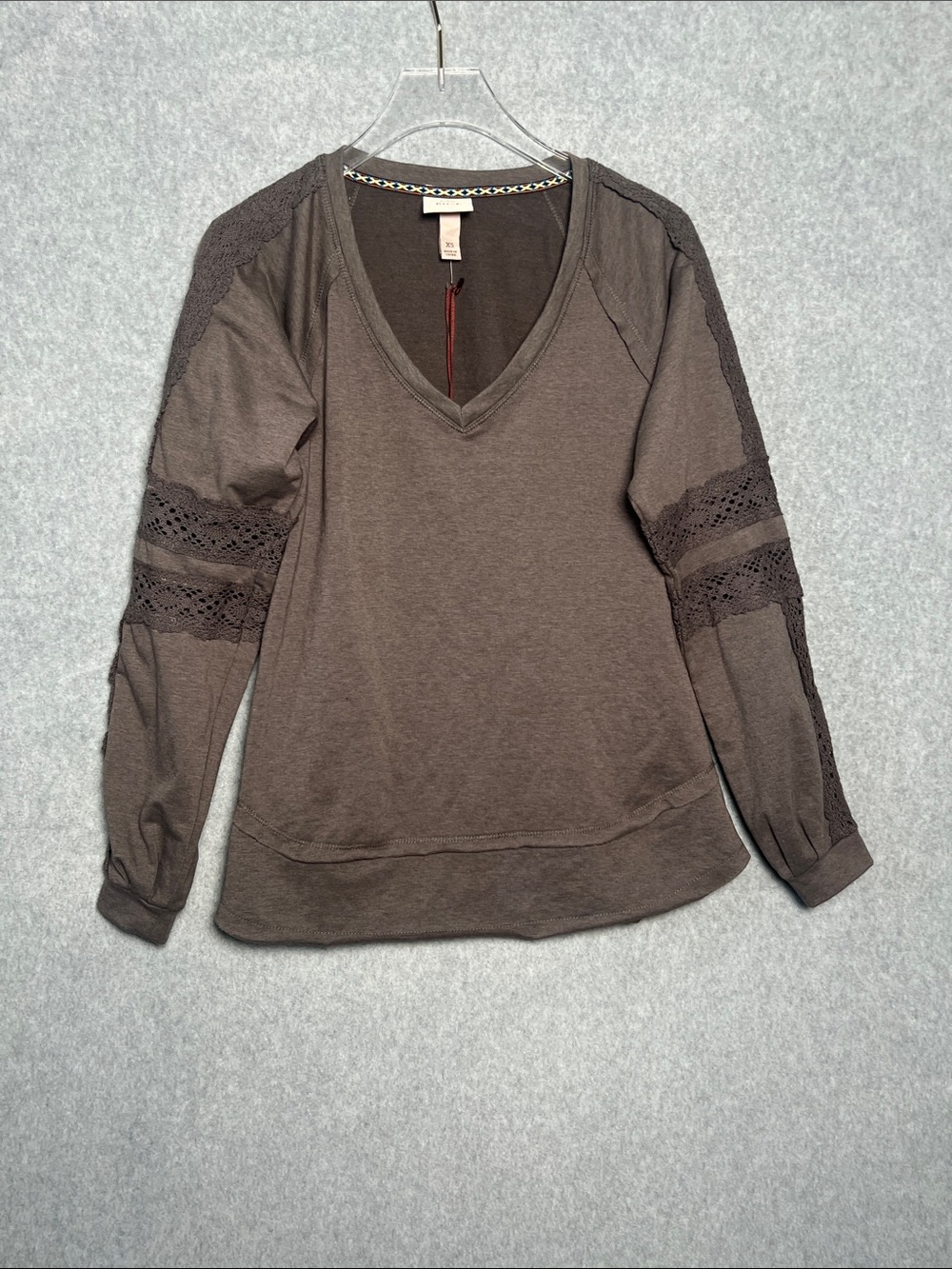 Knox Rose Woman’s Lace Detail V Neck Sweatshirt